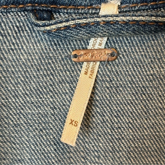 Free People Rumors Patchwork Two-Tone Denim Jean Jacket Women's Size XSmall - Picture 10 of 14